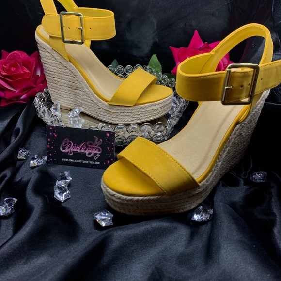 Divaliciouss Shoetique - Picture 8 of 13